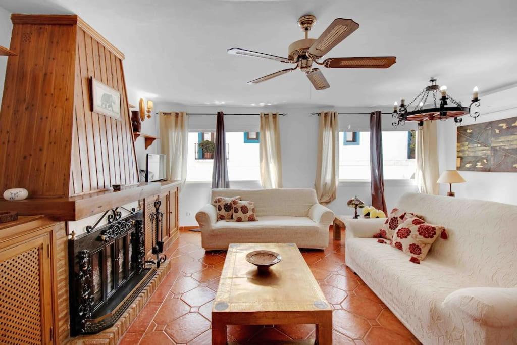 Ferienwohnung Duplex Tematico Andaluz Con Agradable Terraza - El Mirador De Benahavis 2 Exterior foto