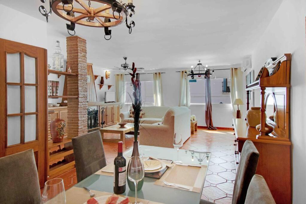 Ferienwohnung Duplex Tematico Andaluz Con Agradable Terraza - El Mirador De Benahavis 2 Exterior foto